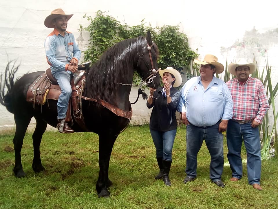 Charros de Izúcar cabalgarán en honor a Santiago Apóstol