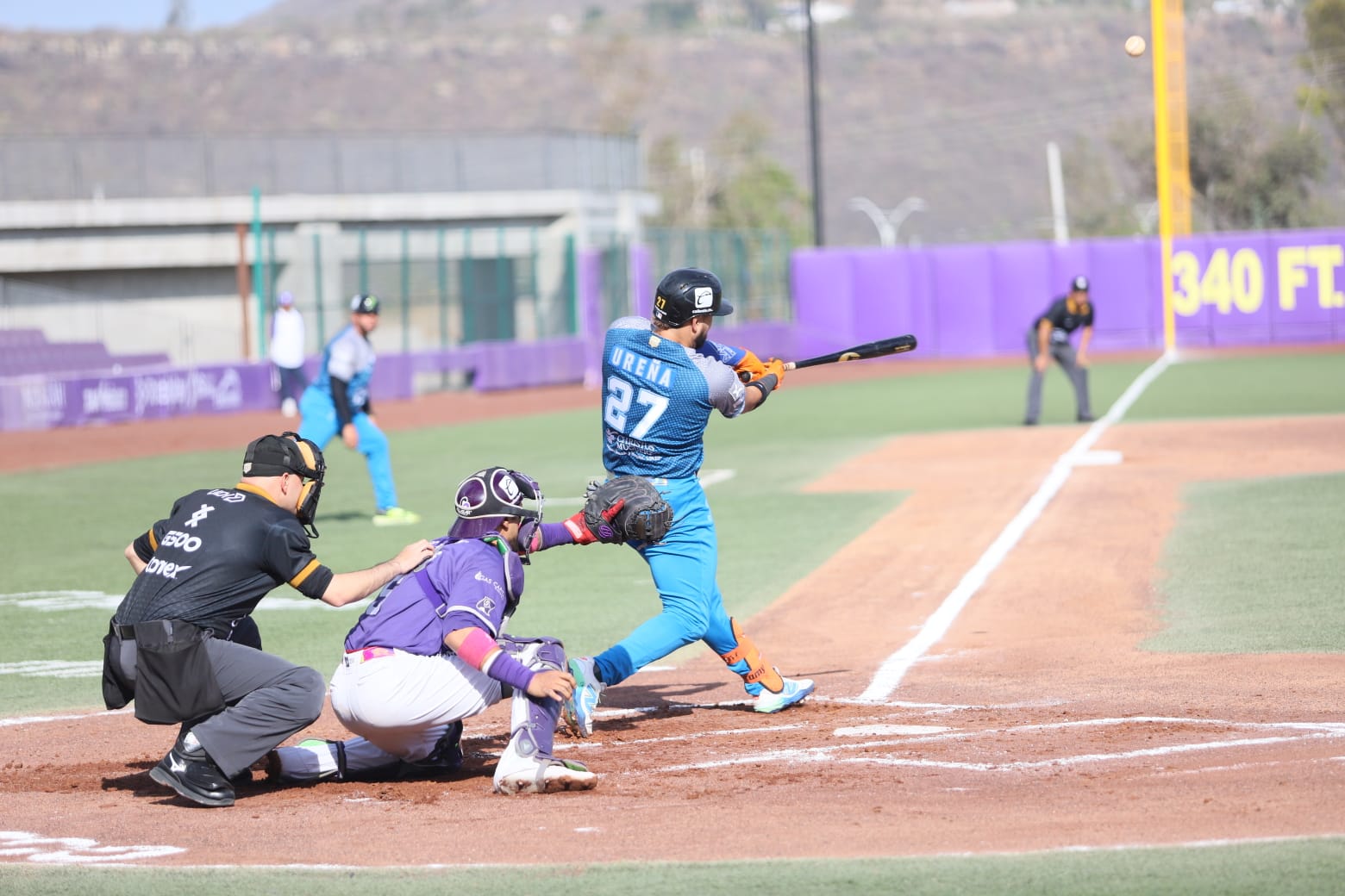 Pericos se queda con el primero de la doble cartelera