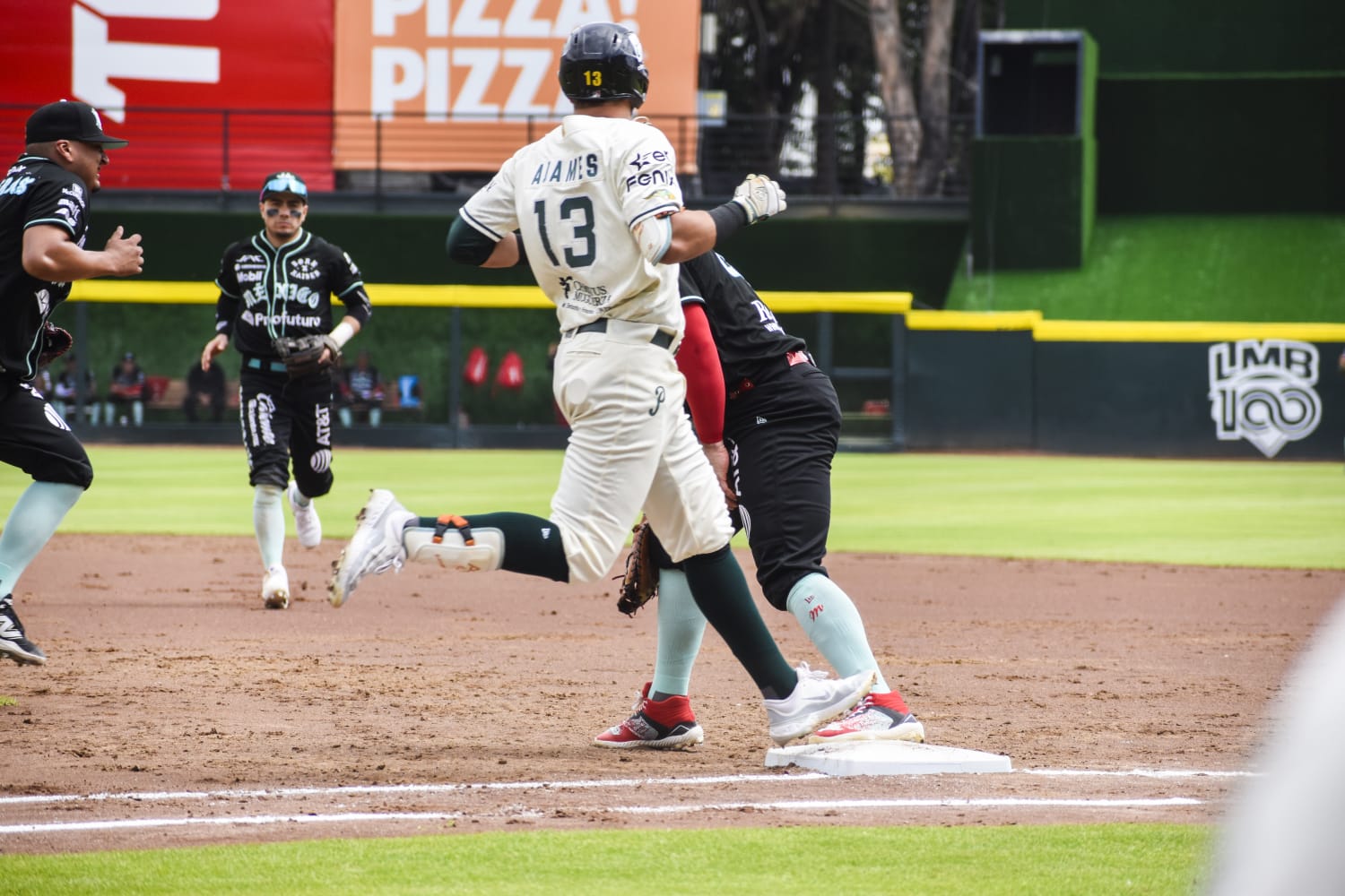 Pericos cae en el tercero de la serie ante los Diablos Rojos
