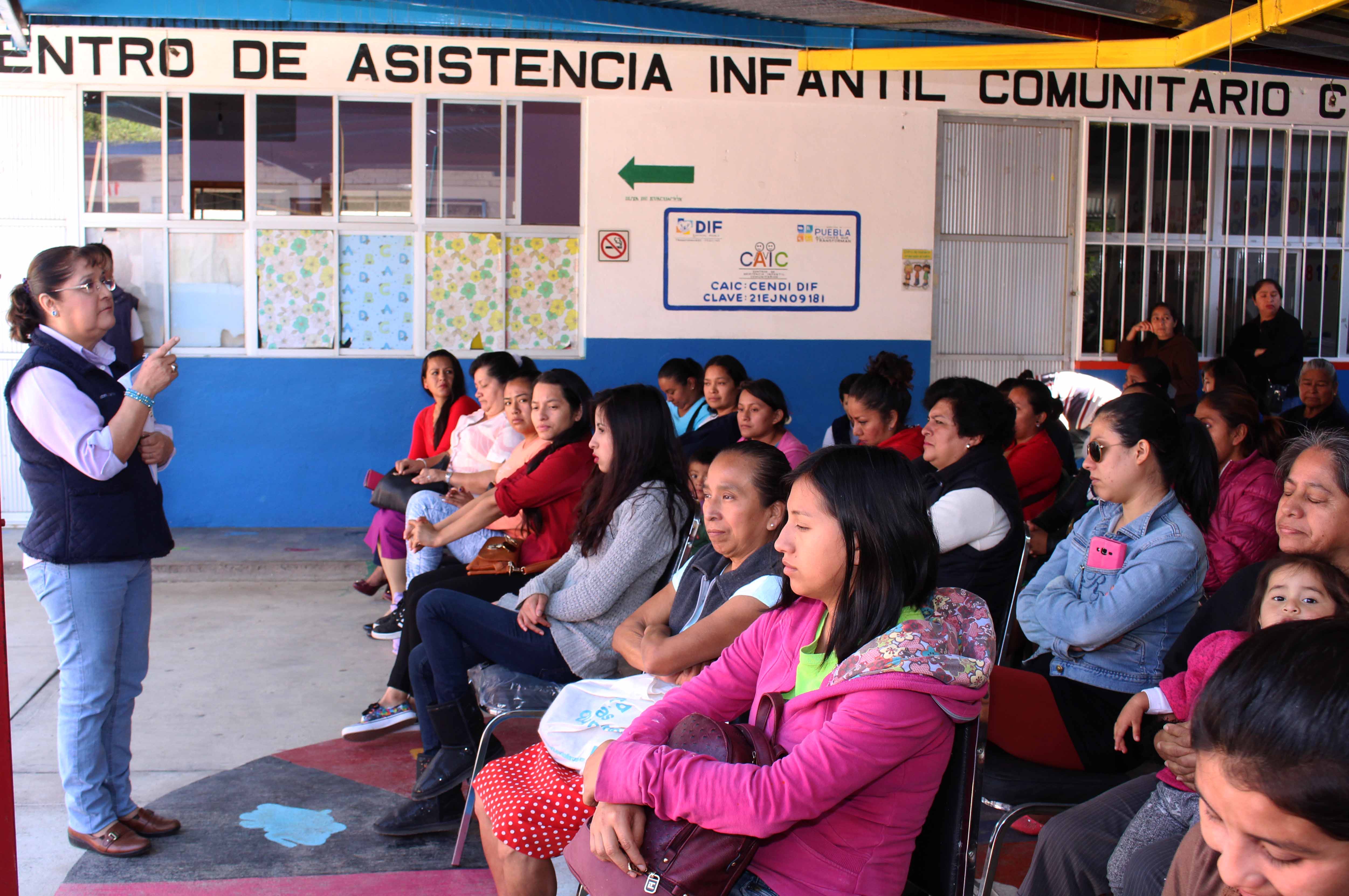 Escuela para Padres llega a más pobladores de Xicotepec