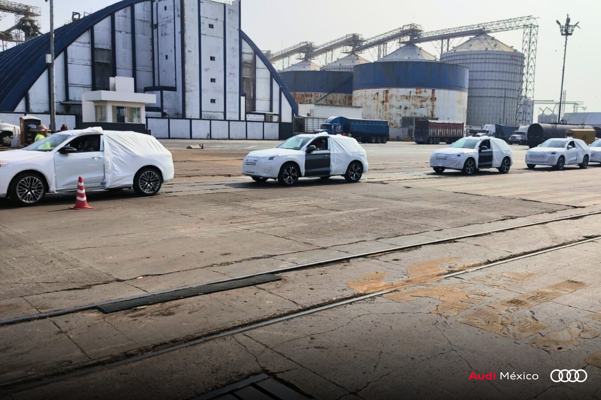 FOTOS Zarpan hacia Europa las primeras Audi Q5 fabricadas en San José Chiapa