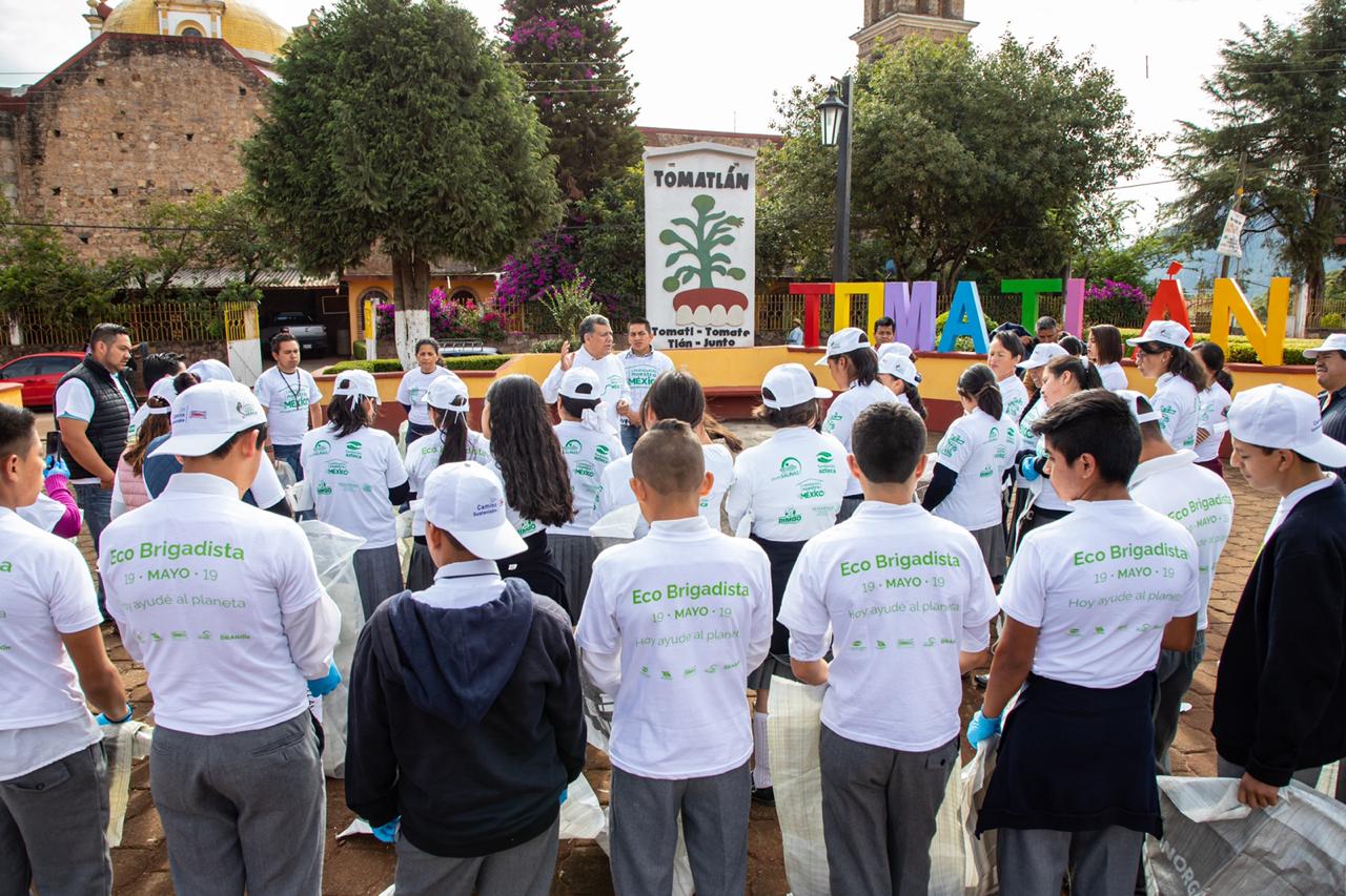 Ciudadanía se une al maratón de limpieza en Zacatlán