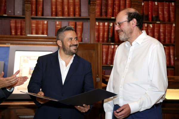 Ayuntamiento de Puebla otorgó cédula real al premio nobel Michael Robert Kremer