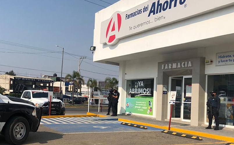 Enfermera frustra asalto armado en Farmacia del Ahorro en Amozoc