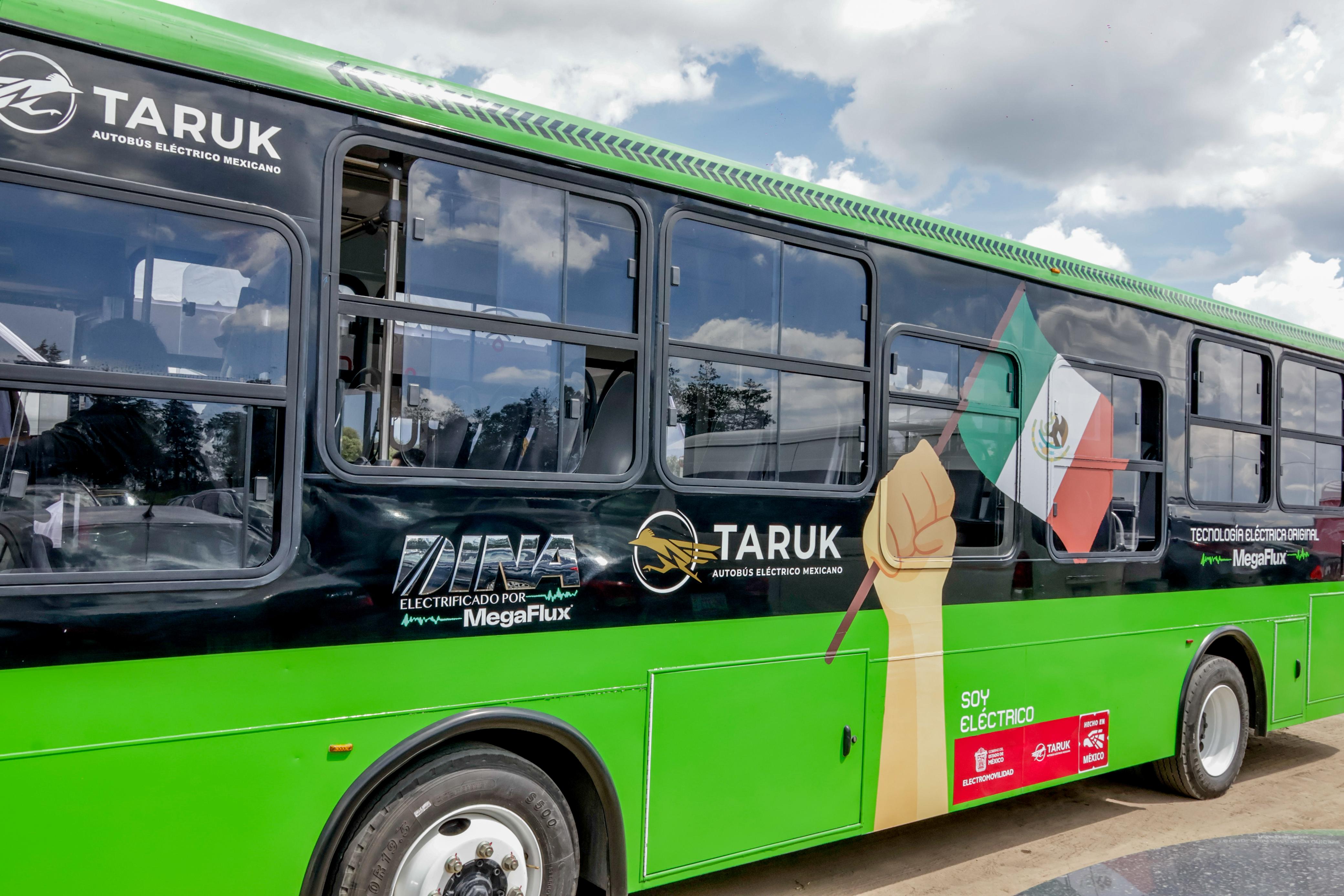 Taruk, el primer autobús eléctrico hecho en México, visita Tlaxcala