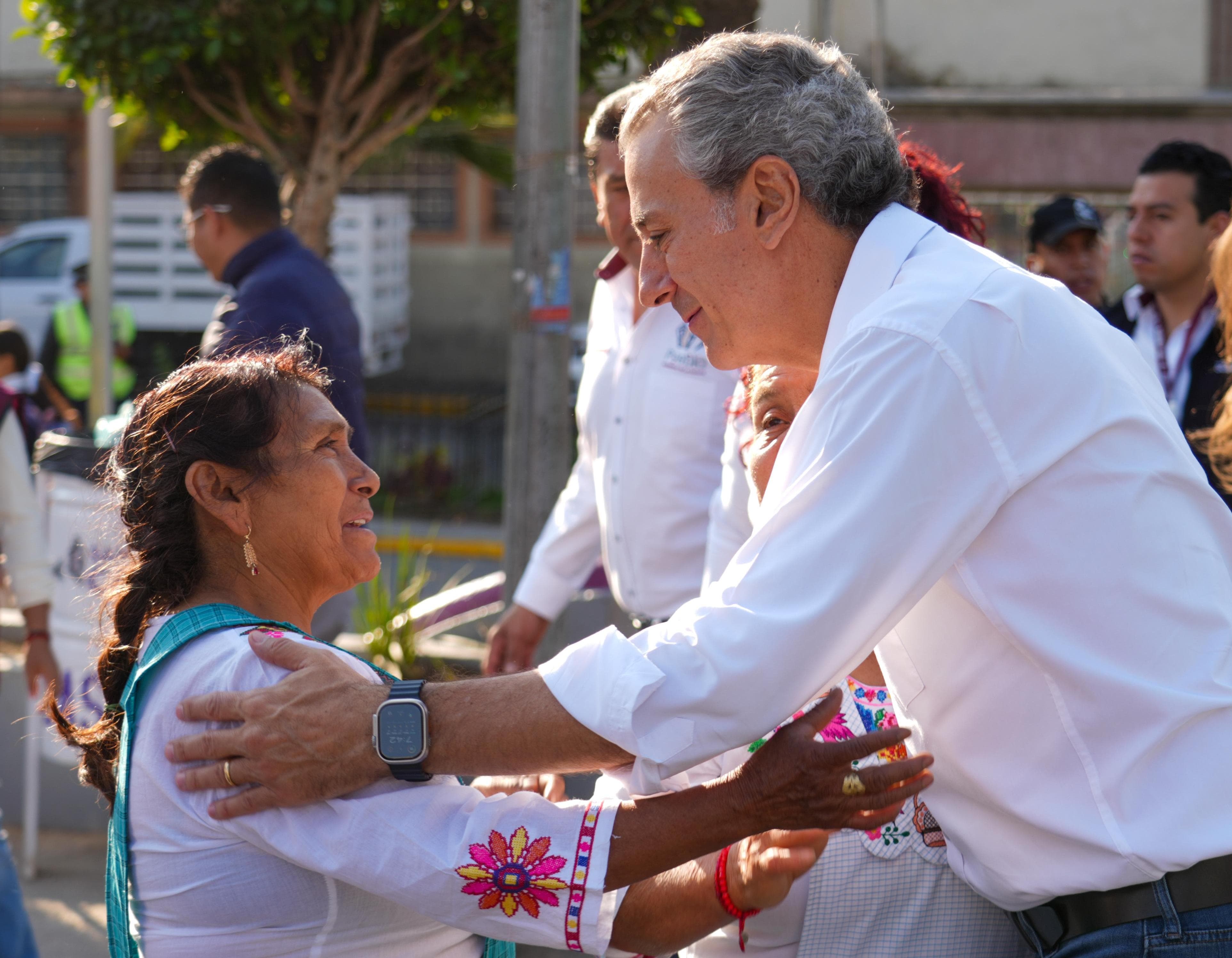 Chedraui encabeza el Martes de Atención Ciudadana La Capital Te Escucha en Canoa