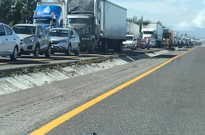 Reabren la Puebla-Orizaba tras diligencias del Semefo por acribillados