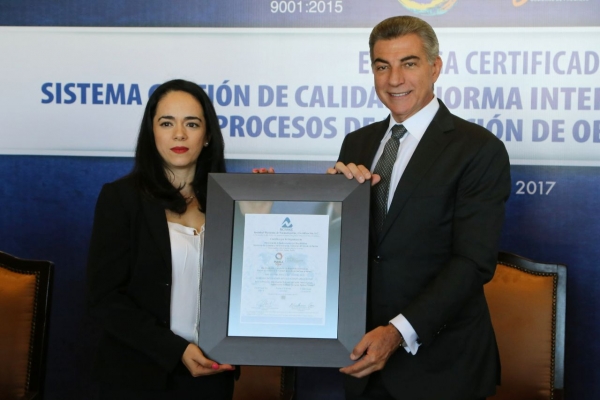 Gali recibe certificado de calidad por licitación de obra pública