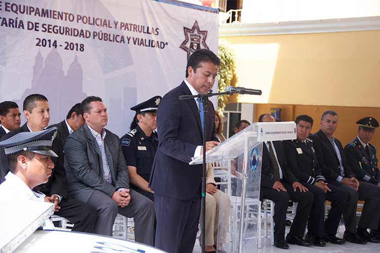 Entregan Estímulos Económicos, Equipamiento y Patrullas en San Andrés Cholula