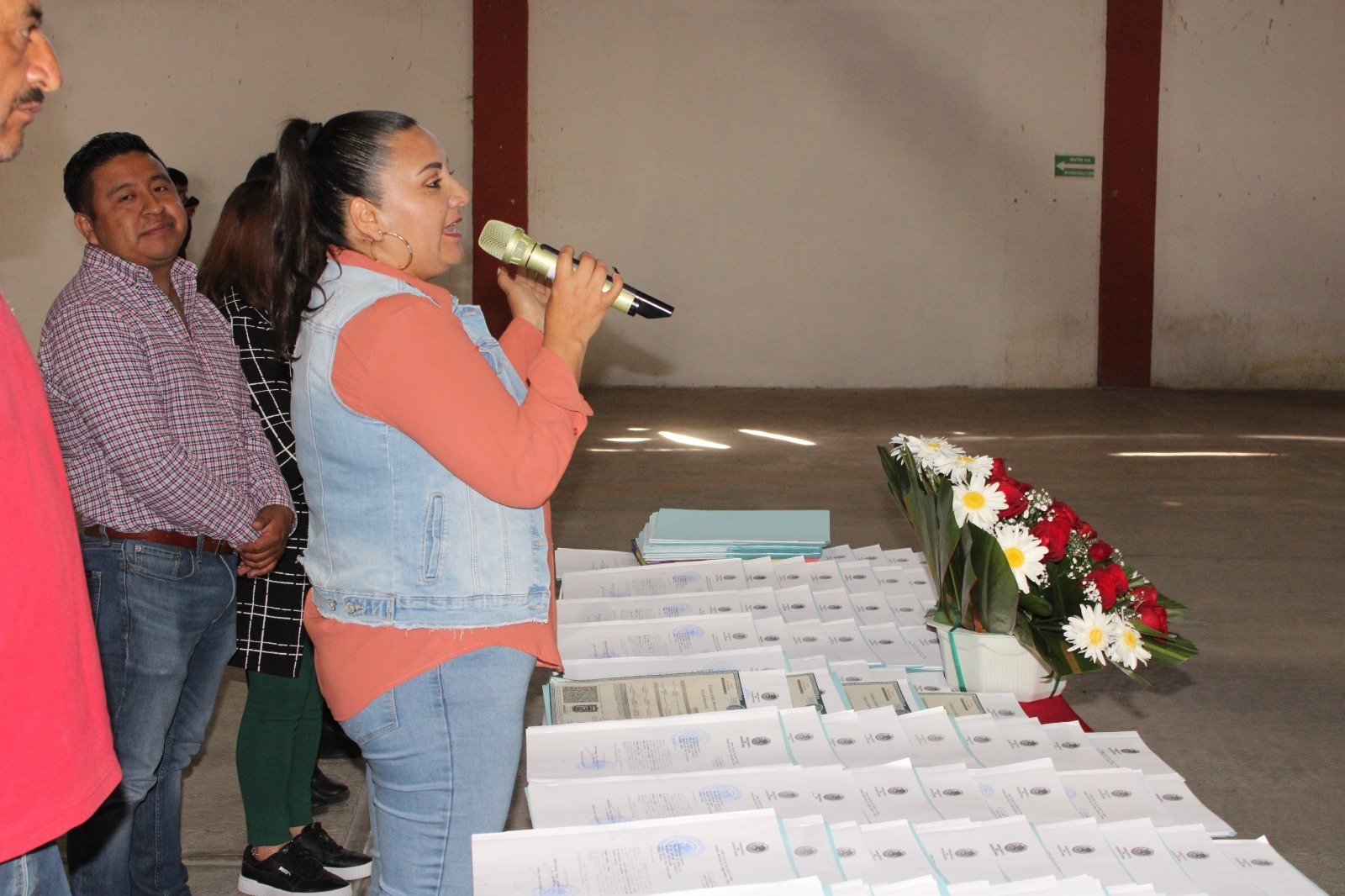 Entregan 100 sentencias judiciales de actas de nacimiento en Cañada Morelos