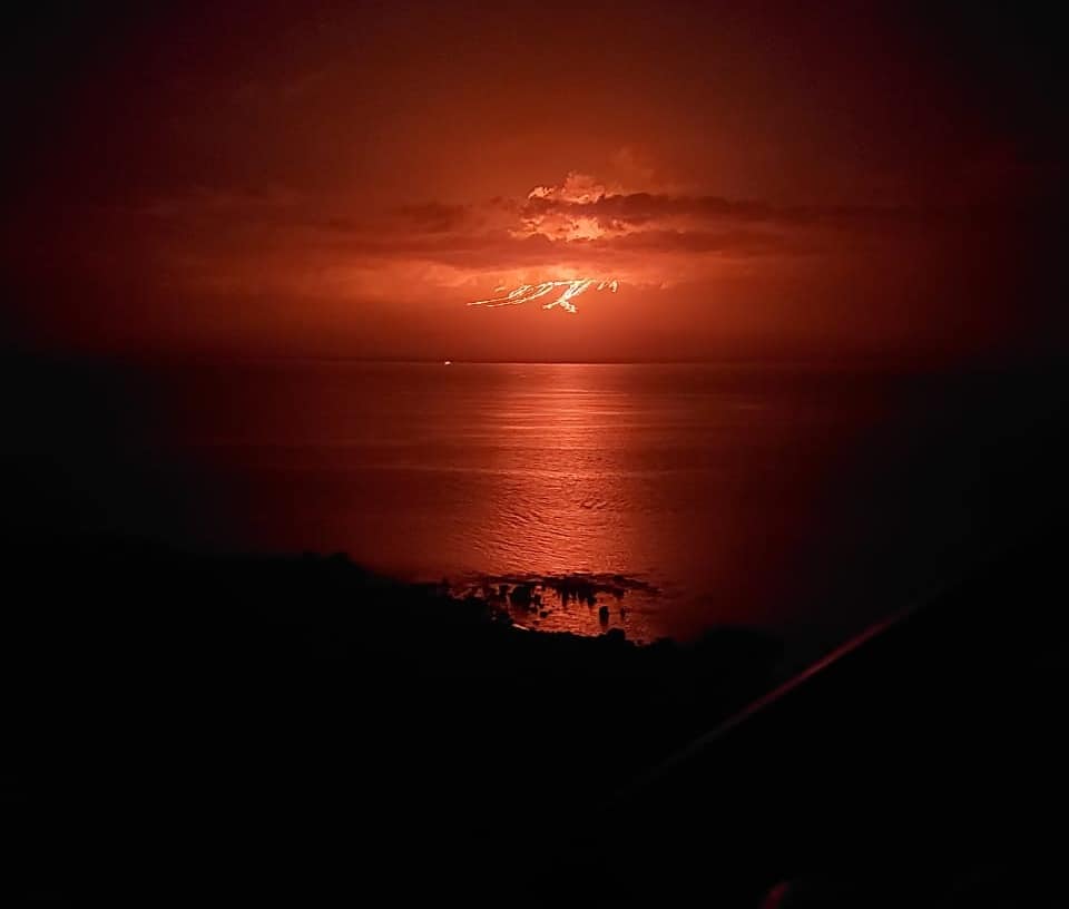GALERÍA Volcán de las Islas Galápagos hace erupción