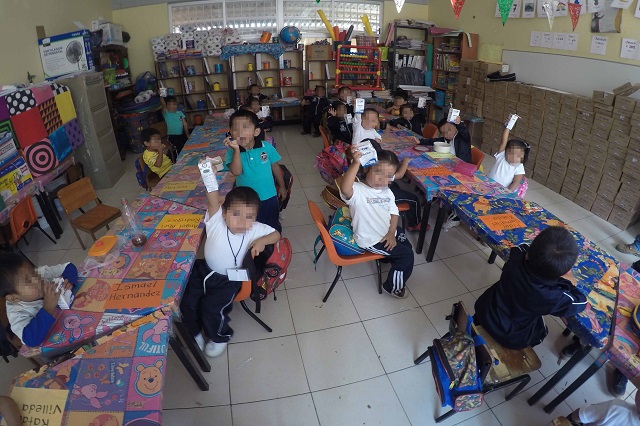 Inicia entrega de desayunos escolares en escuelas de Xicotepec