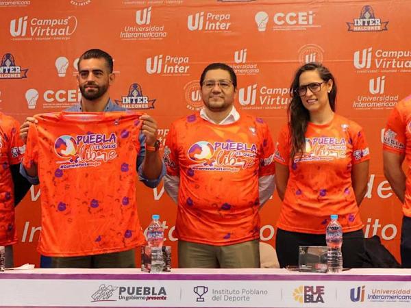 Presenta INPODE playera y medalla de la de carrera Puebla te quiere libre