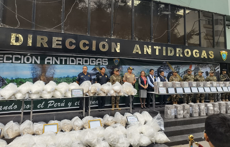 Incautan en Perú casi media tonelada de cocaína llegada desde México