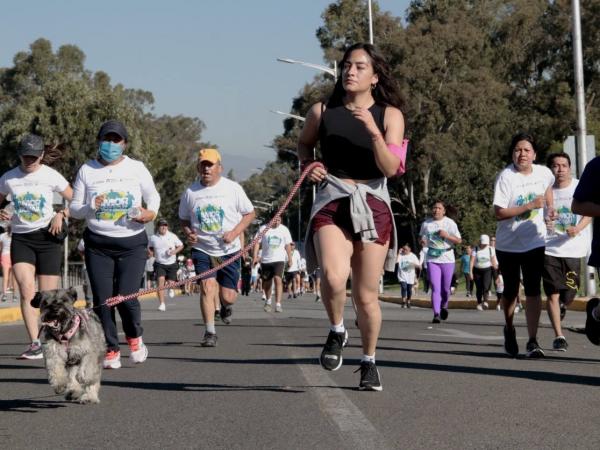 Con más de mil personas, ISSSTEP realizó segunda carrera Amor es donar