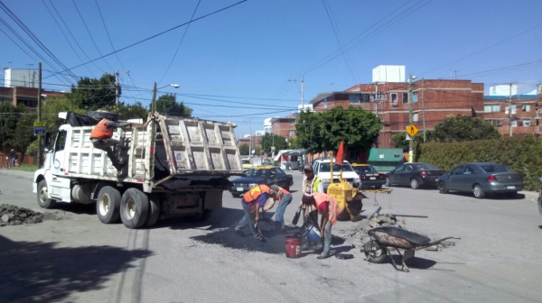 Avanza trabajo de bacheo en la ciudad de Puebla: Ayuntamiento