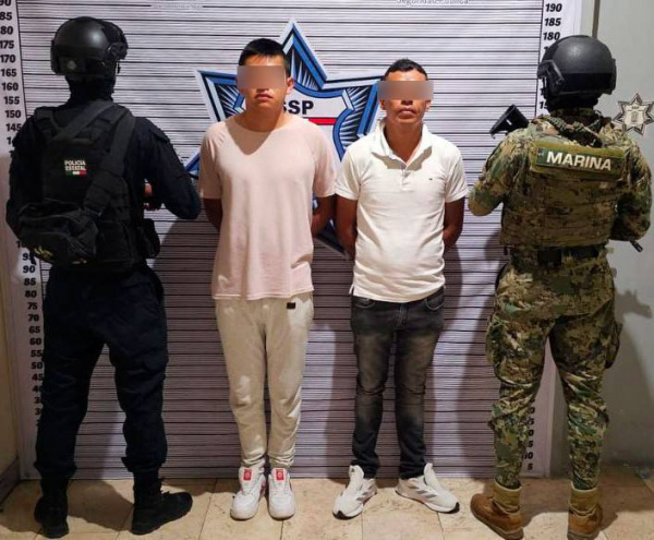 Detienen a tres hombres y a un menor relacionados con robos a Oxxos en Puebla