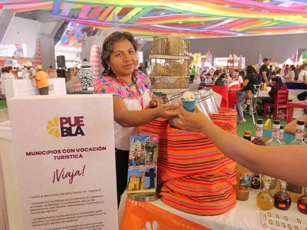 San Nicolás de los Ranchos y Tochimilco presentan oferta turística en la Feria de Puebla