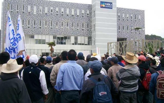 Piden presidentes auxiliares de Tehuacán revisión a la Ley del Registro Civil