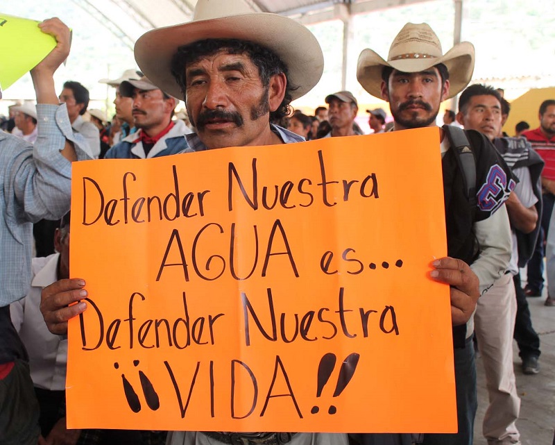 Comuneros de Ixtacamaxtitlán cierran caminos a Almaden Minerals