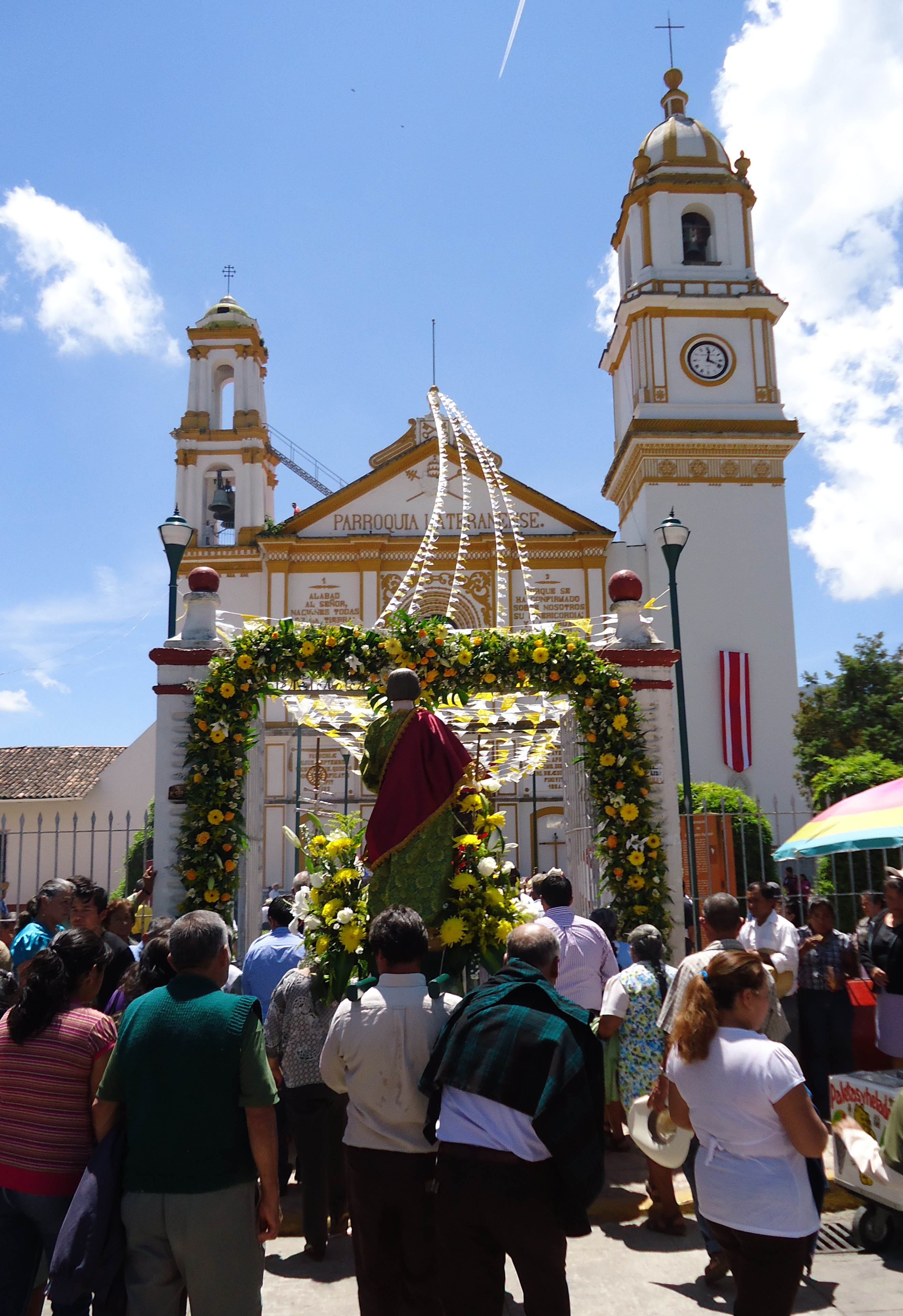 Sin voladores, festejan a San Pedro Apóstol en Zacapoaxtla