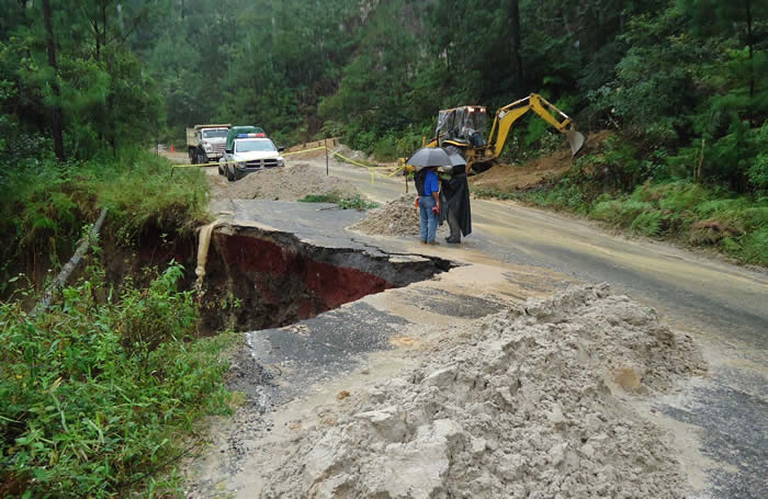 Afectaciones en carreteras son por falta de mantenimiento: Edil de Xochitlán