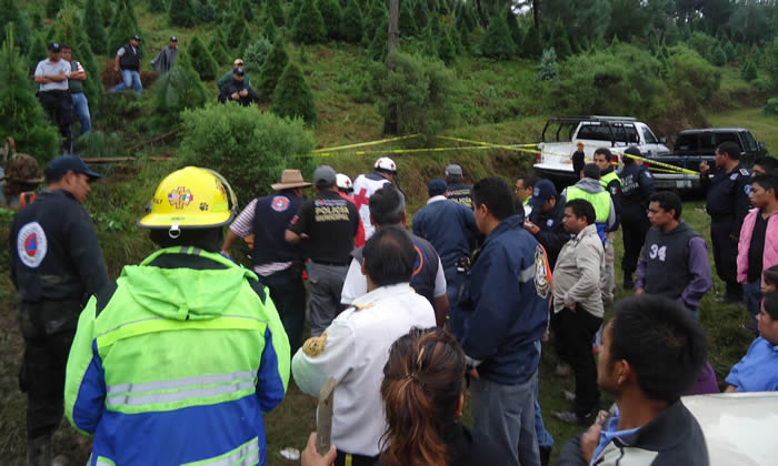 Dos muertos y un desaparecido por alud en Tlatlauquitepec