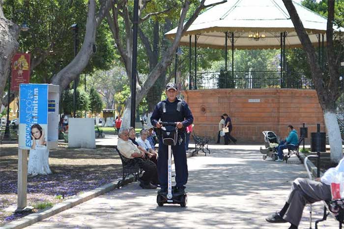 Equipa edil de San Pedro Cholula a Policía Turística