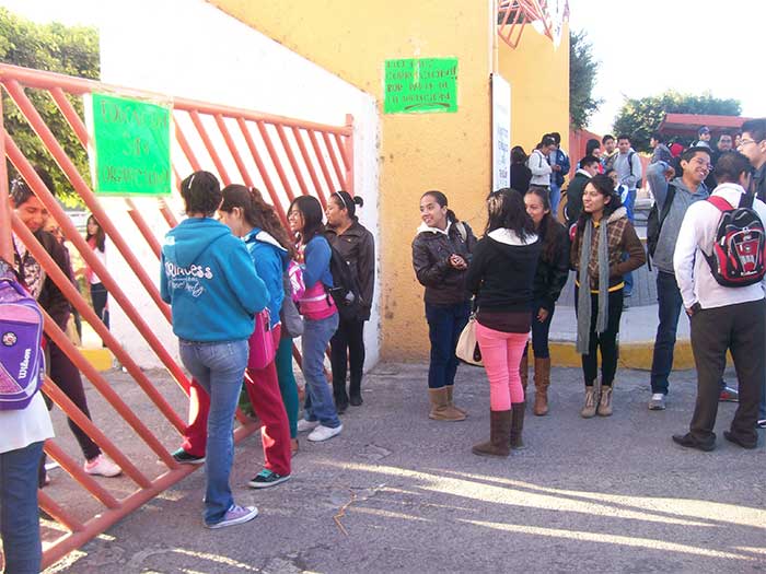 Lanzan bombas molotov contra estudiantes del Tecnológico de Tehuacán