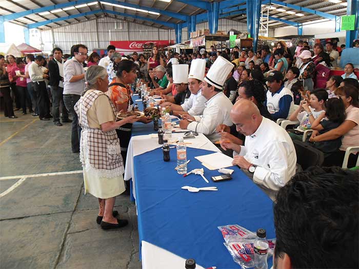 Realizan séptima edición de la Feria del Mole en Tecamachalco