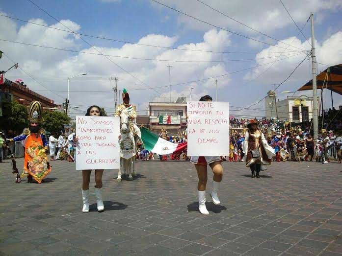 Se manifiestan danzantes contra guerritas en el Carnaval de Huejotzingo