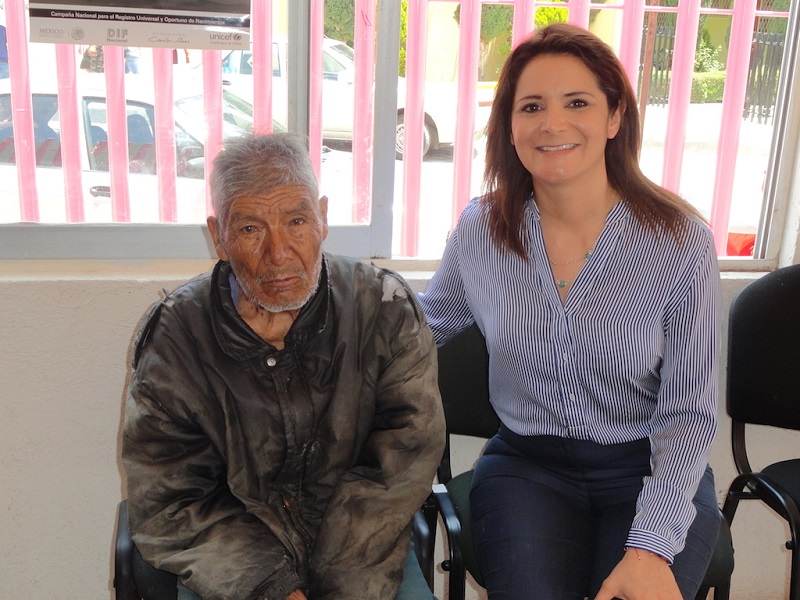 Hombre vive 30 años en abandono y sin identidad legal en Tepeaca