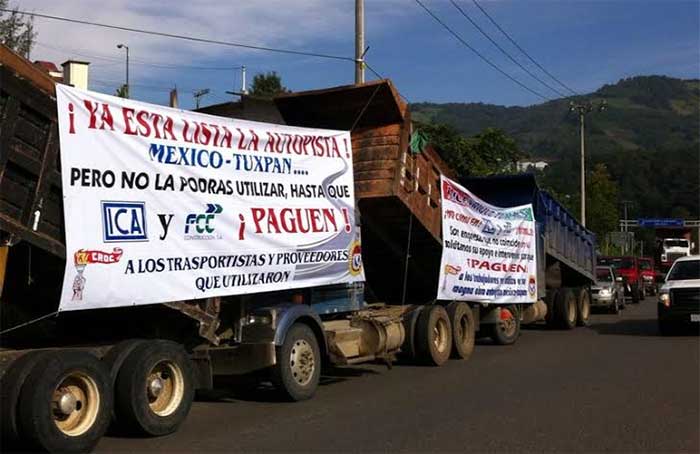 Transportistas protestan contra ICA en la Nuevo Necaxa - Tihuatlán