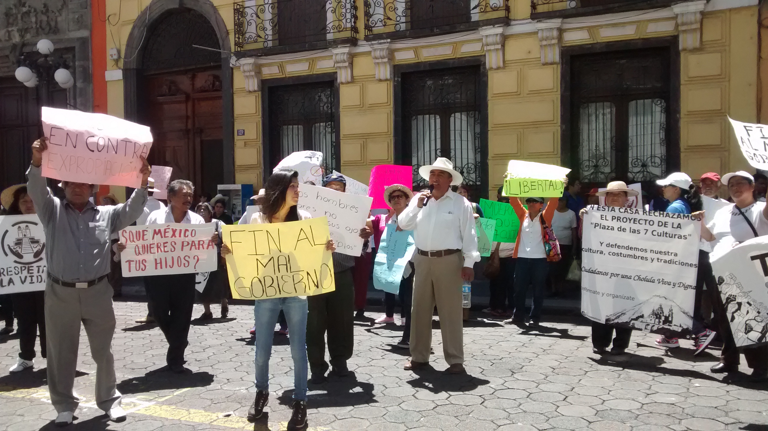 Respaldan las cholulas marcha contra Moreno Valle en Puebla