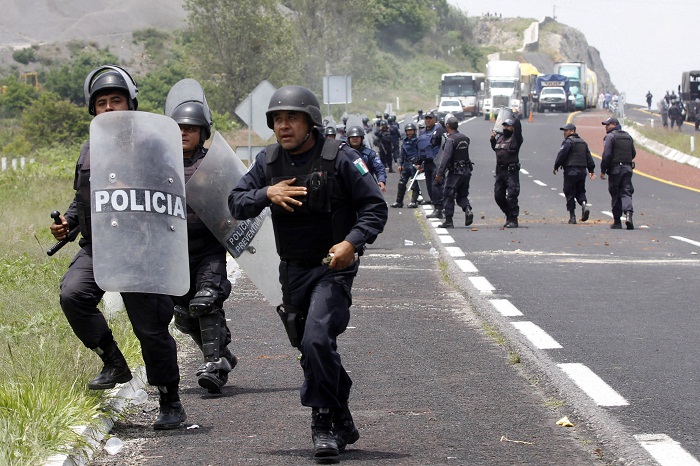 Juntas Auxiliares bloquean de nuevo la autopista y la federal Atlixco