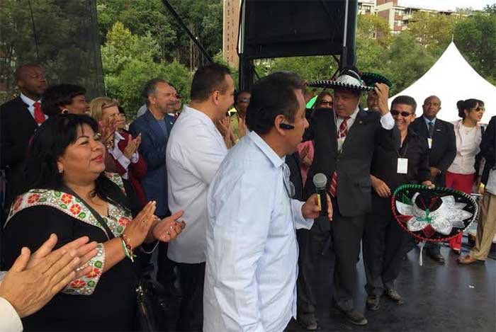 Con alcalde Spano, encabeza Maritza Marín grito en NY
