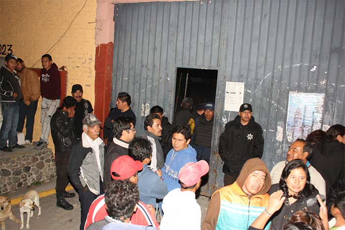 Exigen pobladores destitución de policías auxiliares en Texmelucan