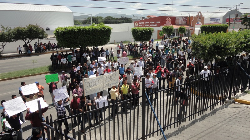 Marchan juntas auxiliares de Tehuacán y Ajalpan para exigir la liberación de presos