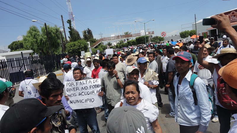 Marchan juntas auxiliares de Tehuacán y Ajalpan para exigir la liberación de presos