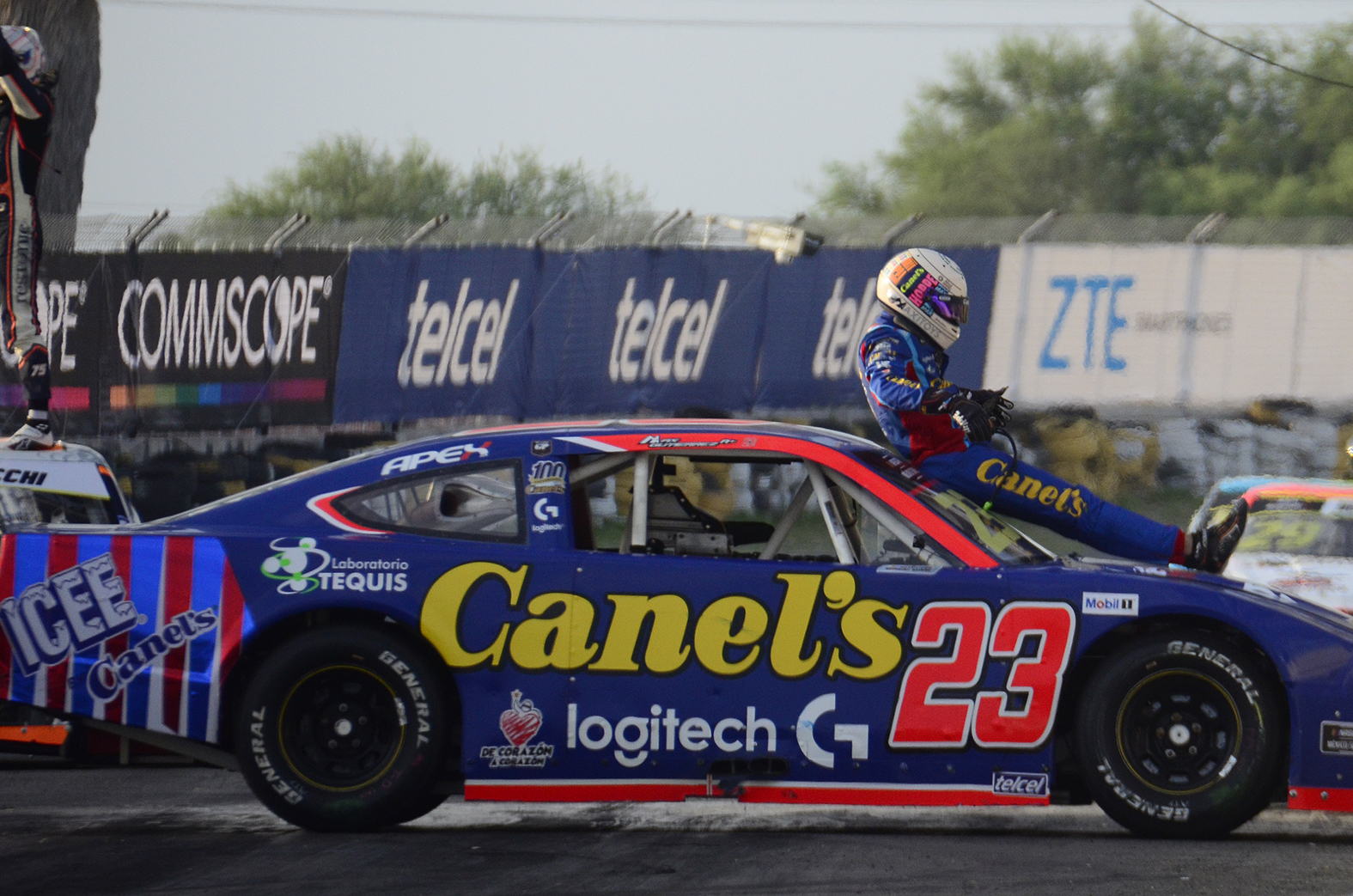 Triunfo de Max Gutiérrez en NASCAR México Monterrey