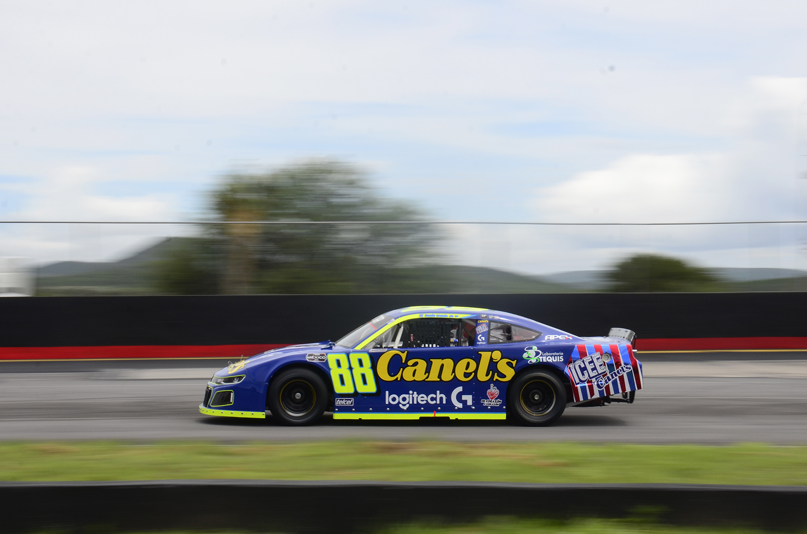 Rubén García Jr. gana la pole en San Luis Potosí