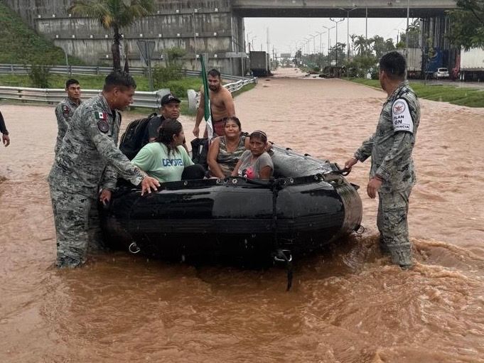 FOTOS Más de 5 mil evacuados por huracán John, en Guerrero