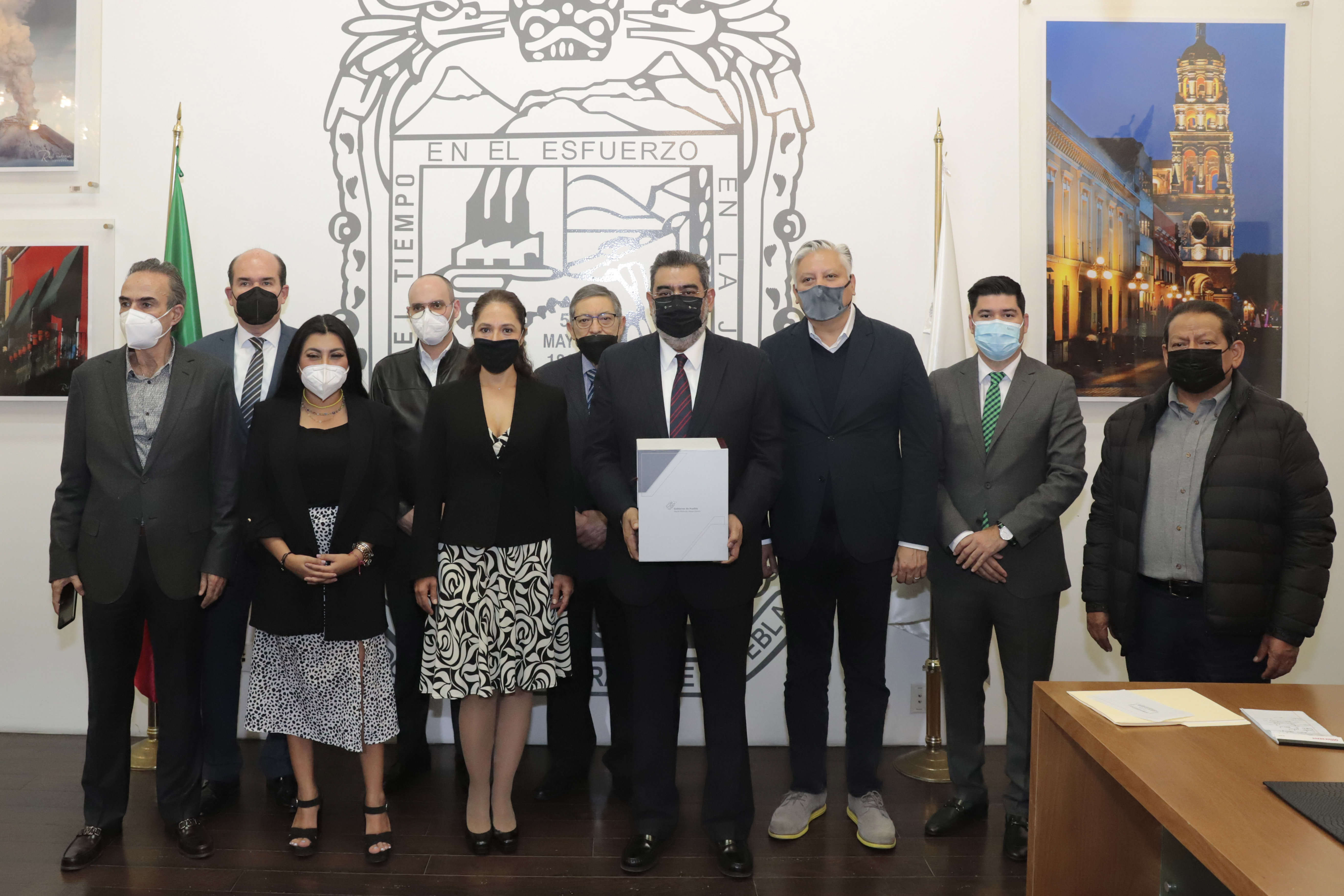 Envía Barbosa Paquete Económico por 104 mil mdp al Congreso Local