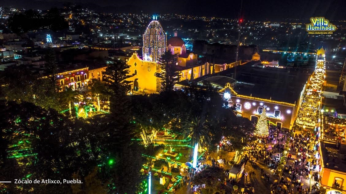 Recorre casi dos km de iluminación navideña en Atlixco