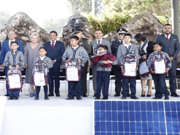 Implementa gobierno estatal energías limpias y renovables en escuelas poblanas