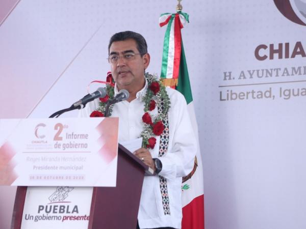 Céspedes acude a informe de edil de Chiautla