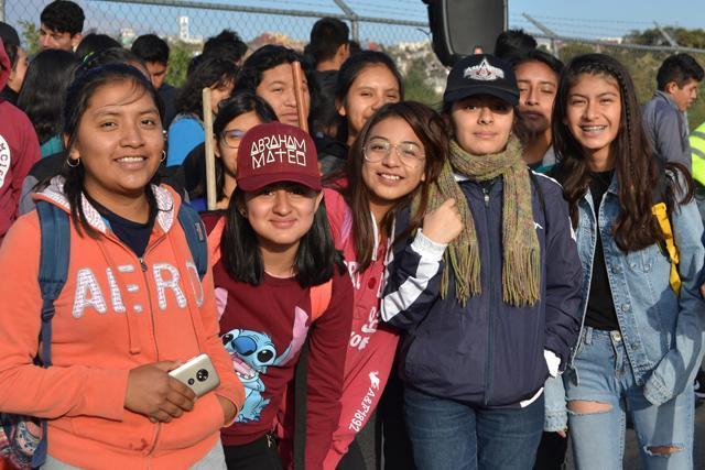 11 mil jóvenes serán apoyados para que inicien su propio negocio