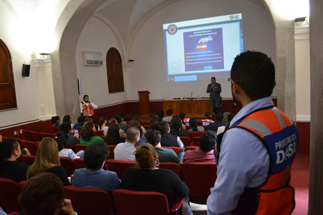 Capacitan a personal de la BUAP por contingencia ambiental