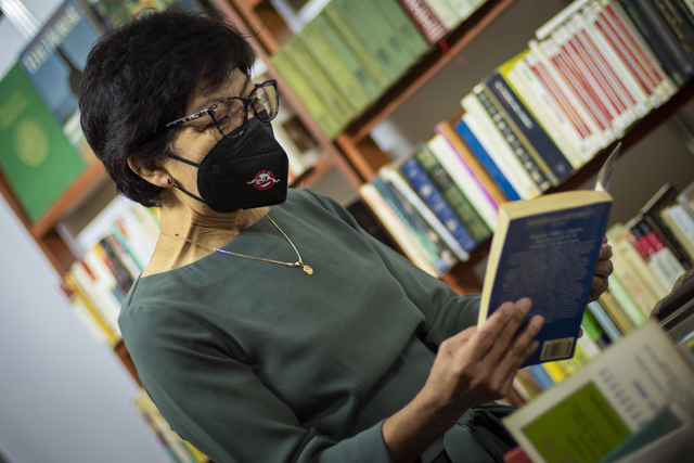 La rectora Lilia Cedillo presenta su libro El COVID y sus cuates
