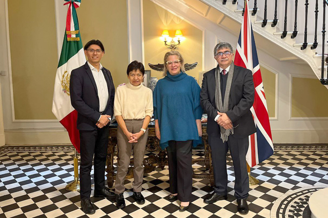 En Embajada de México en Londres, Lilia Cedillo avanza en futuras colaboraciones